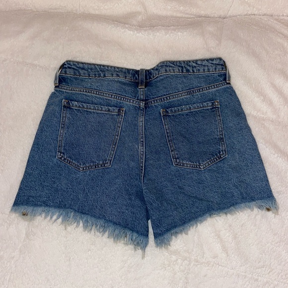 Jean shorts size 28 - Picture 2 of 3